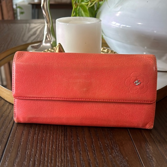 CHANEL CAMELLIA FLOWER WALLET